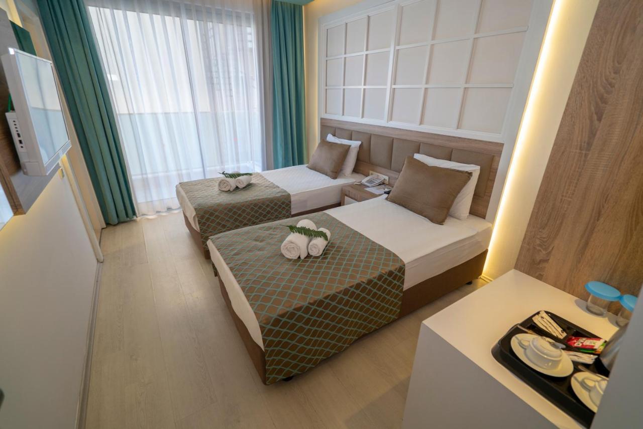 Standard Double or Twin Room Balcony